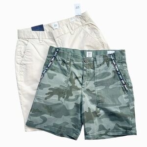 Gap Women's‎ Khaki & Camo Shorts Size 2